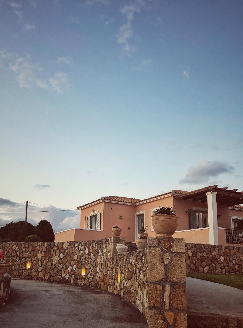 The Seasons Villas Mousata Exterior photo