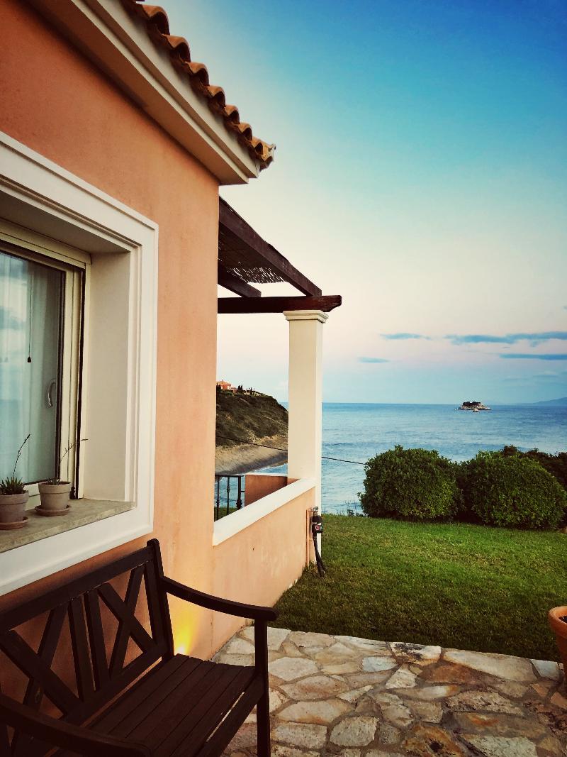 The Seasons Villas Mousata Exterior photo